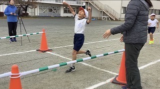 １