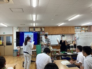 １