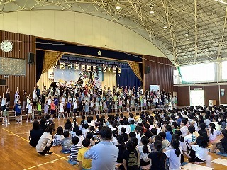 ２