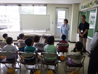 １年給食見学1