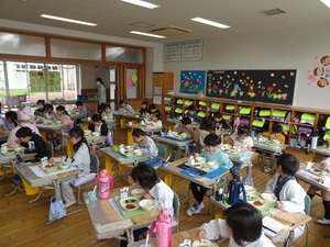 初めての給食