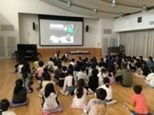 図書委員による読み聞かせ