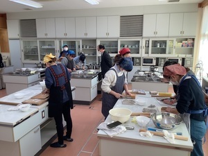 家庭教育学級そば